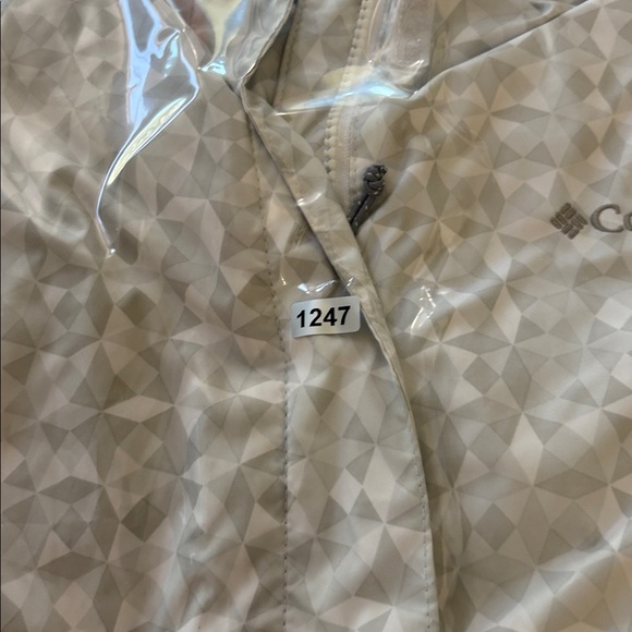 Columbia Women's Patterned Gray Ski Jacket - Picture 5 of 5